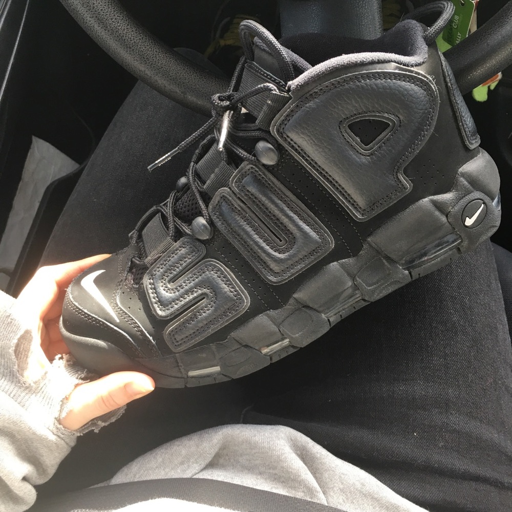 SUPREME NIKE UPTEMPO air max force